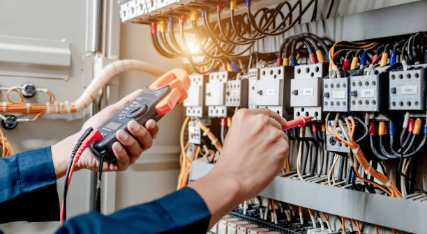 Best Affordable Electrician  in Astor, FL